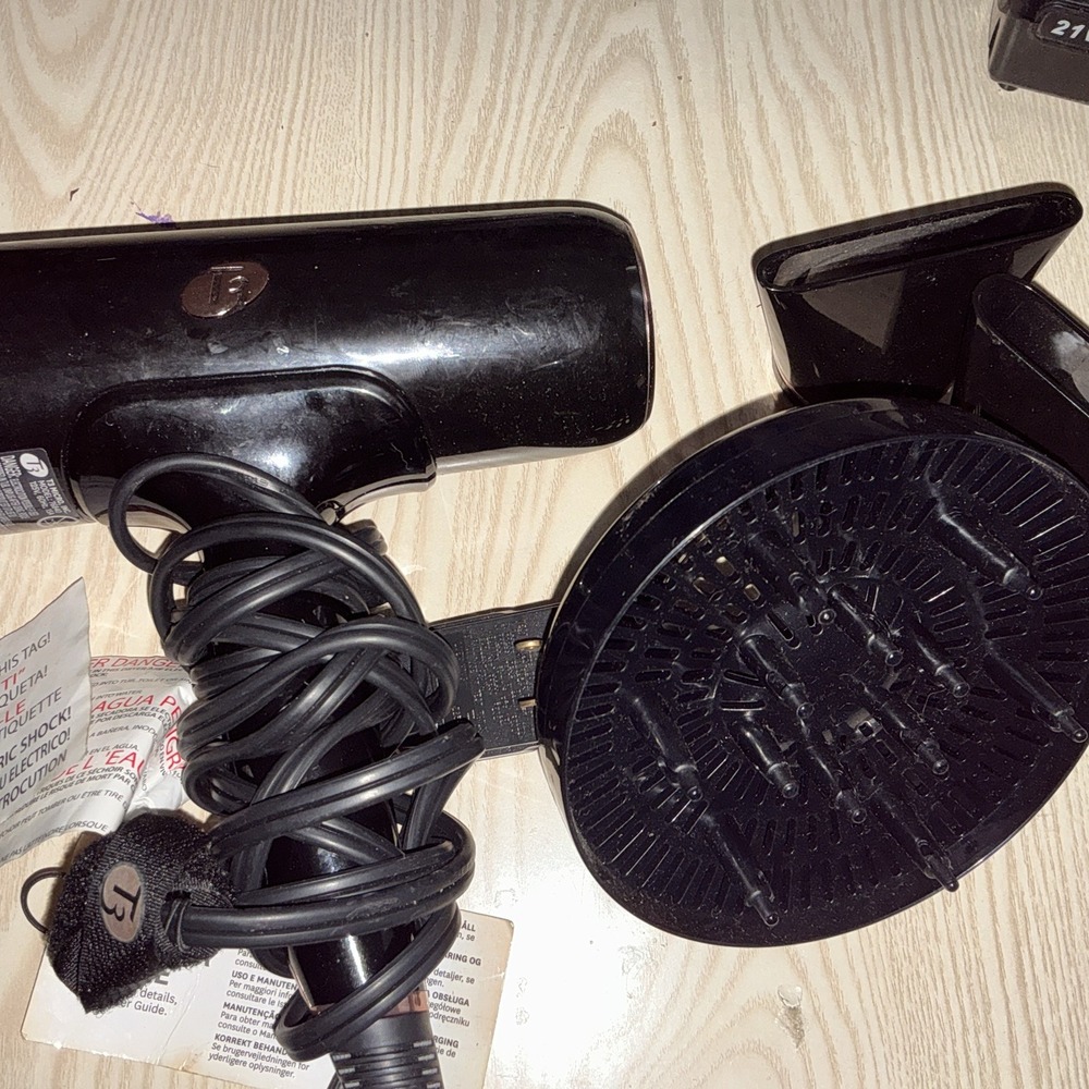 T3 Micro Cura Luxe Professional Hair Dryer - 76840